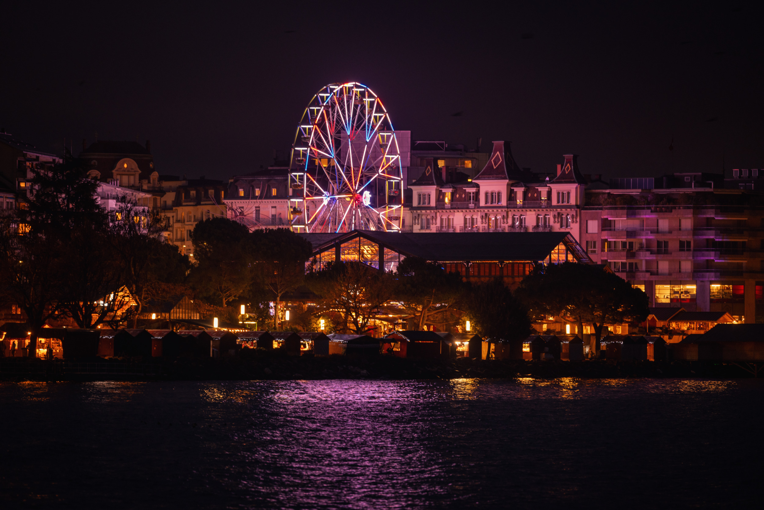 ST_3x2_Christmas-market-Montreux_102320