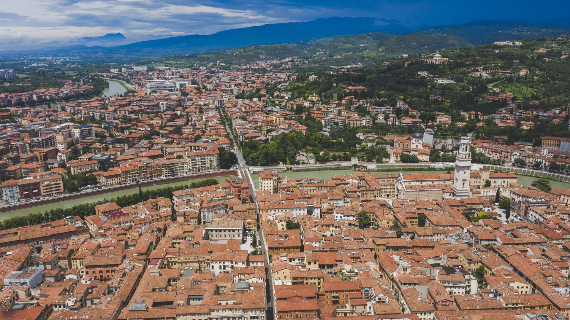 Immagine di sfondo della pagina Destination Verona Garda a BIT 2025