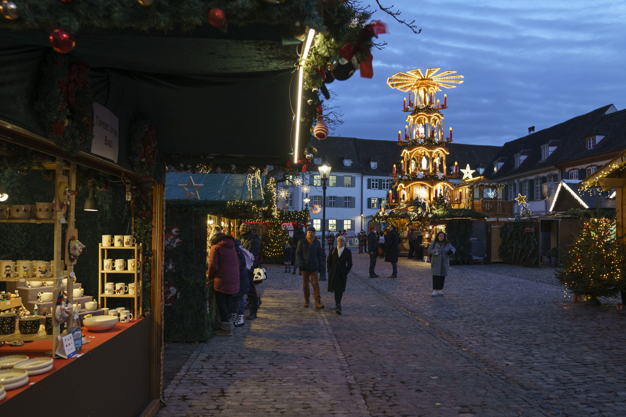 ST_3x2_Basel-Christmas-Market_74940