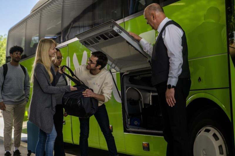 Immagine FlixBus e Europe’s Famous Hostels: sconti fino al 20% in 50 ostelli per chi viaggia in autobus