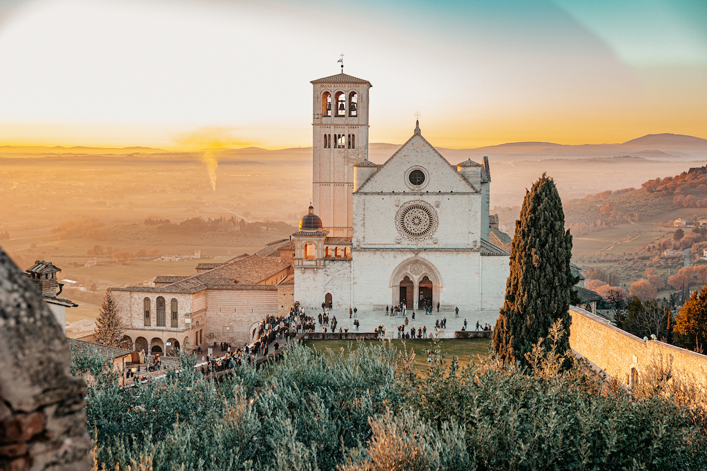 Immagine di sfondo della pagina Turismo in Umbria: tra spiritualità, cultura e innovazione