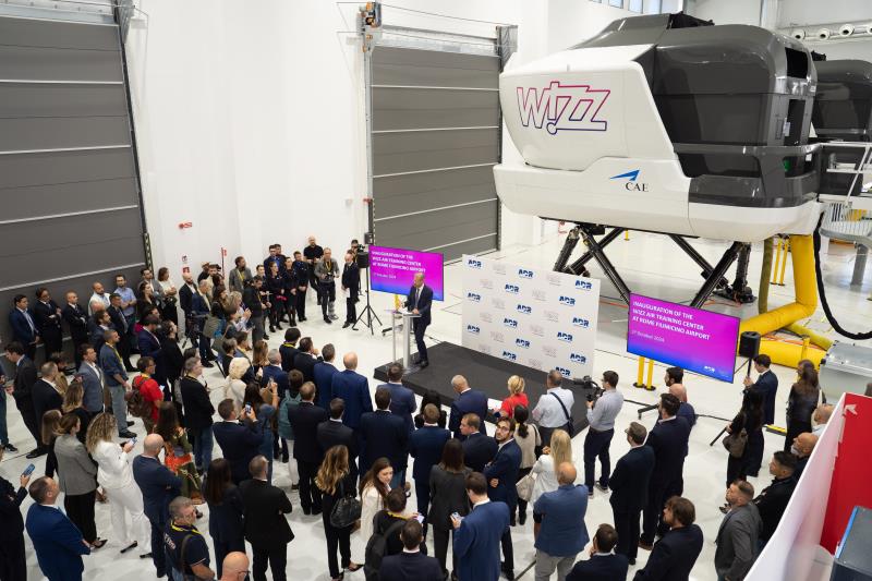 Immagine Wizz Air, inaugurato nuovo Training center per la formazione di piloti a Fiumicino