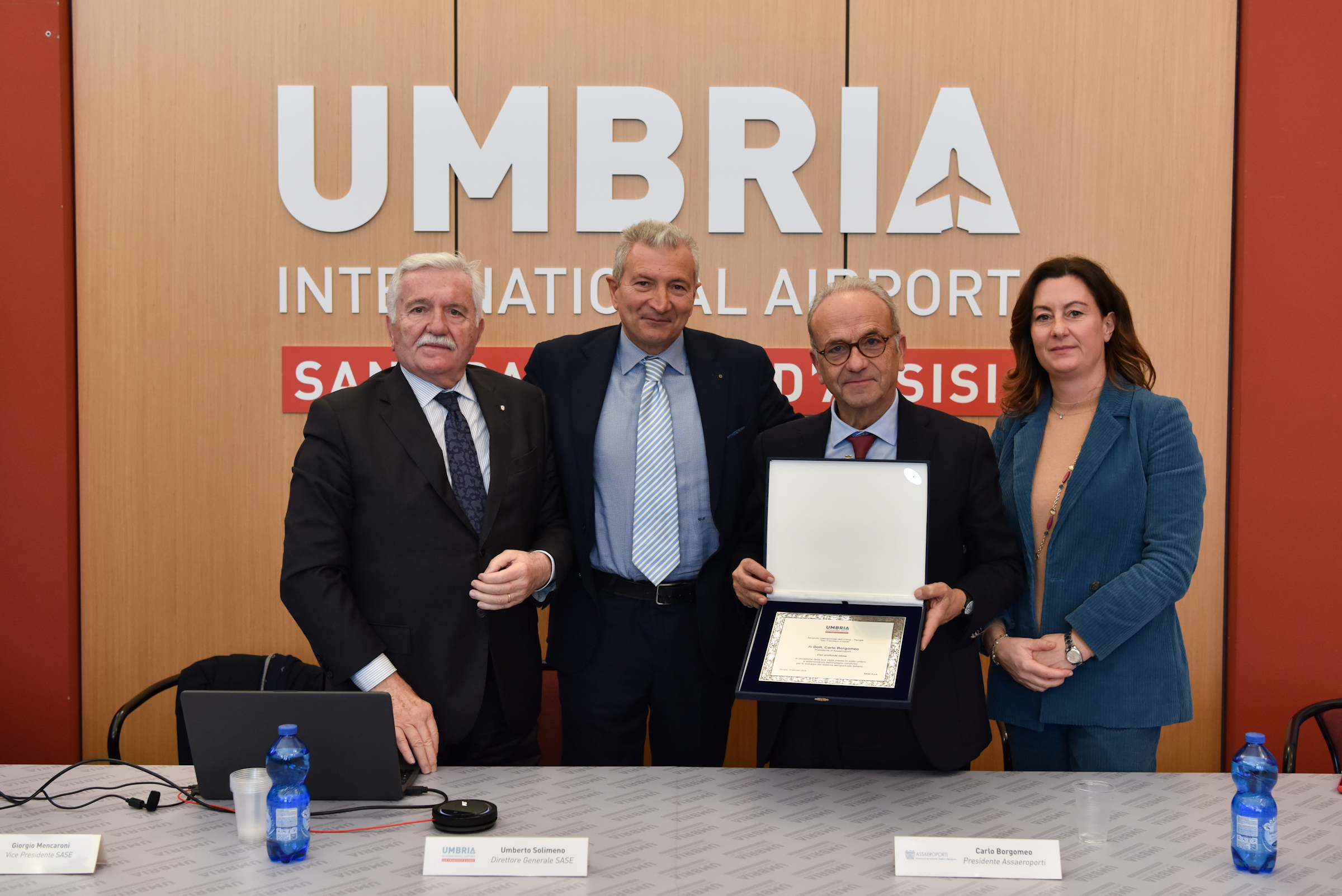 Immagine Assaeroporti in visita all'aeroporto internazionale dell'Umbria