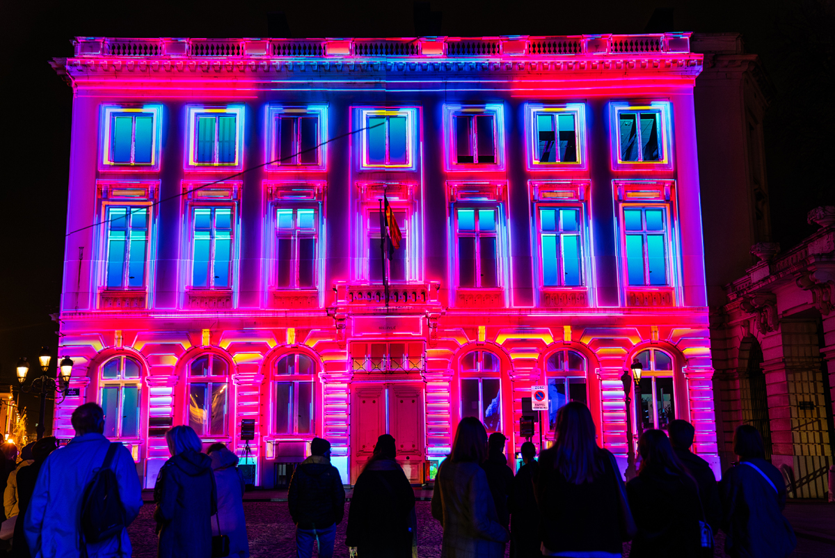 Immagine Bruxelles si accende con le opere d'arte luminose del Bright Festival