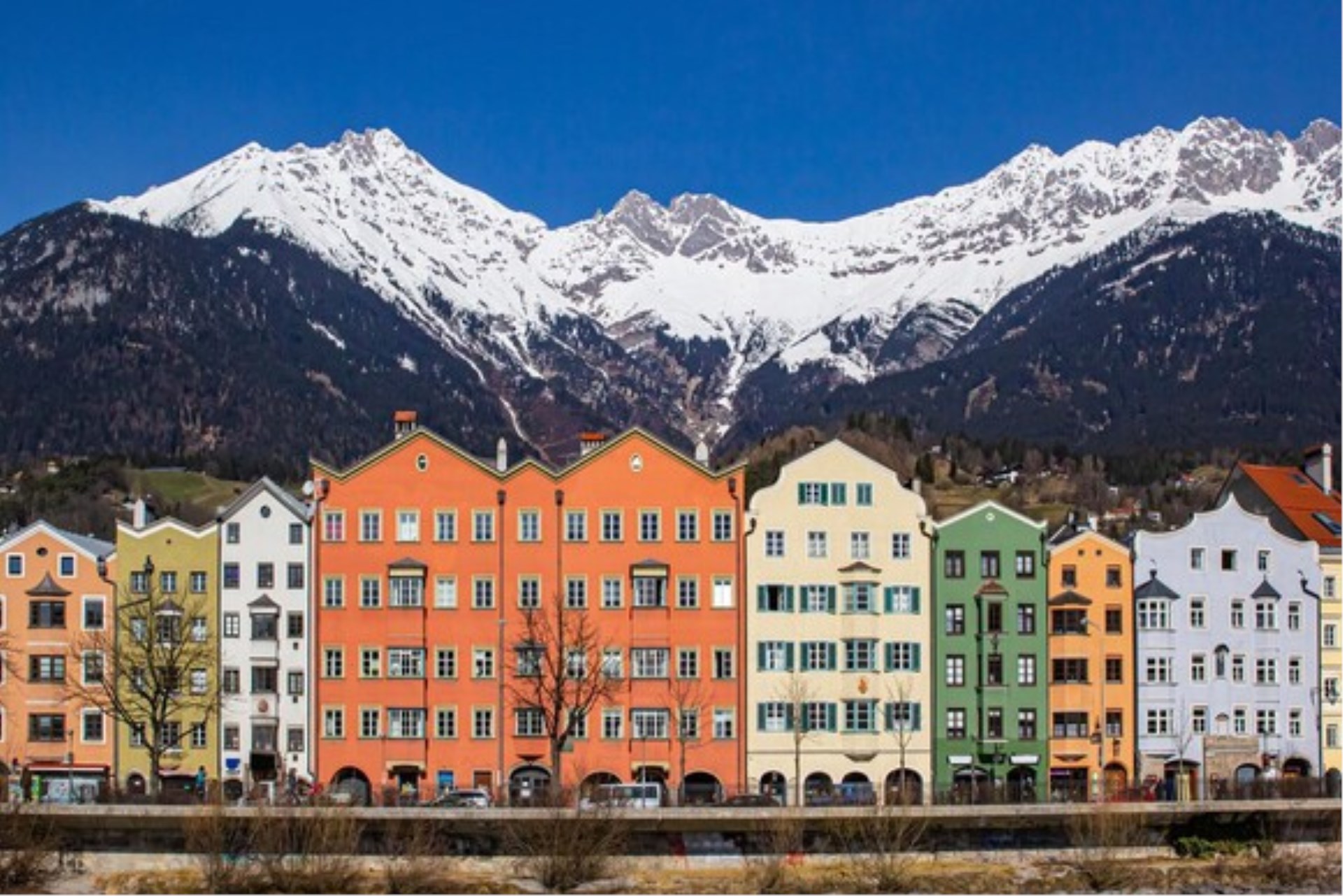 Immagine di sfondo della pagina Innsbruck, la nuova destinazione invernale di Iberia