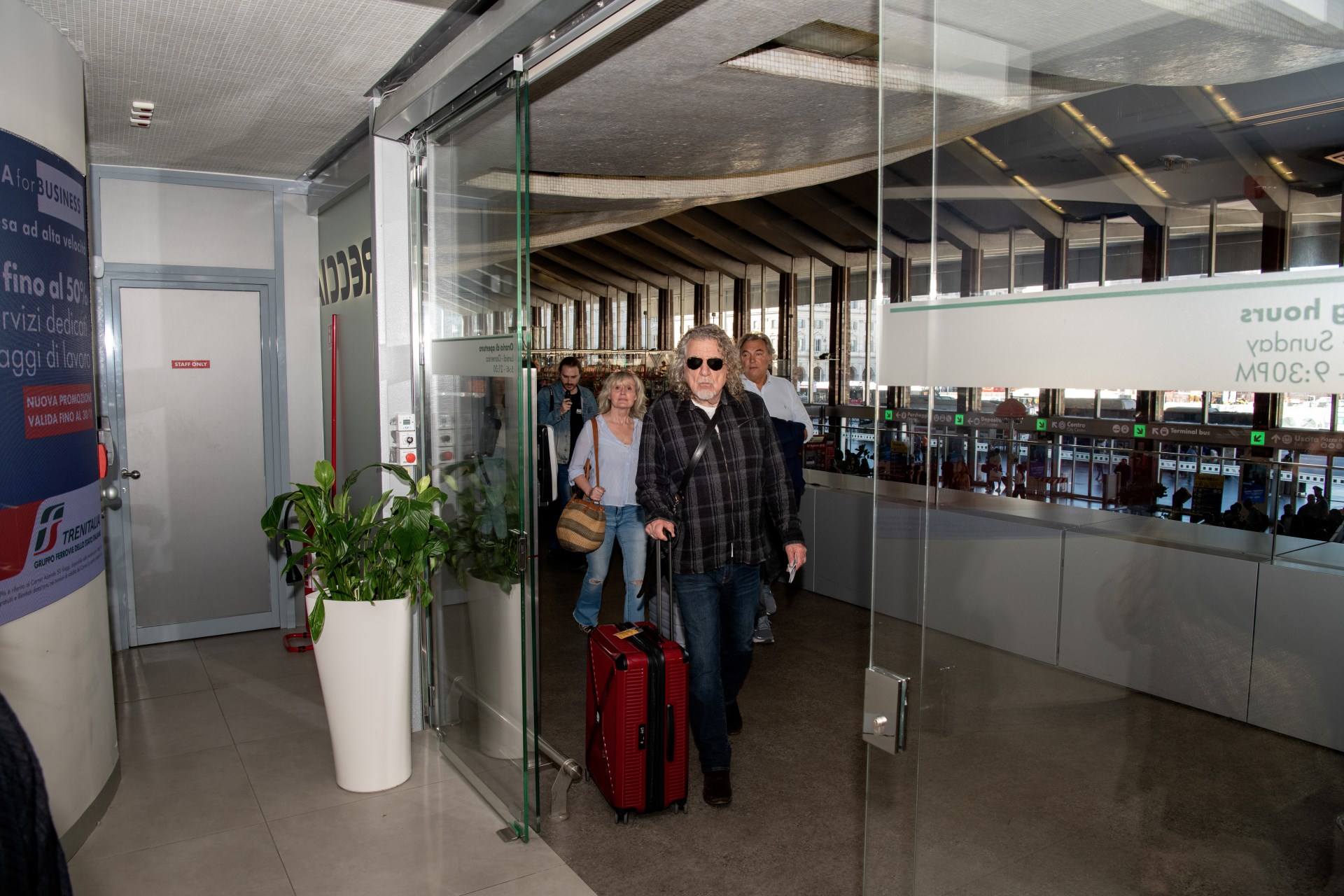 Immagine di sfondo della pagina Frecciarossa treno ufficiale del tour di Rober Plant