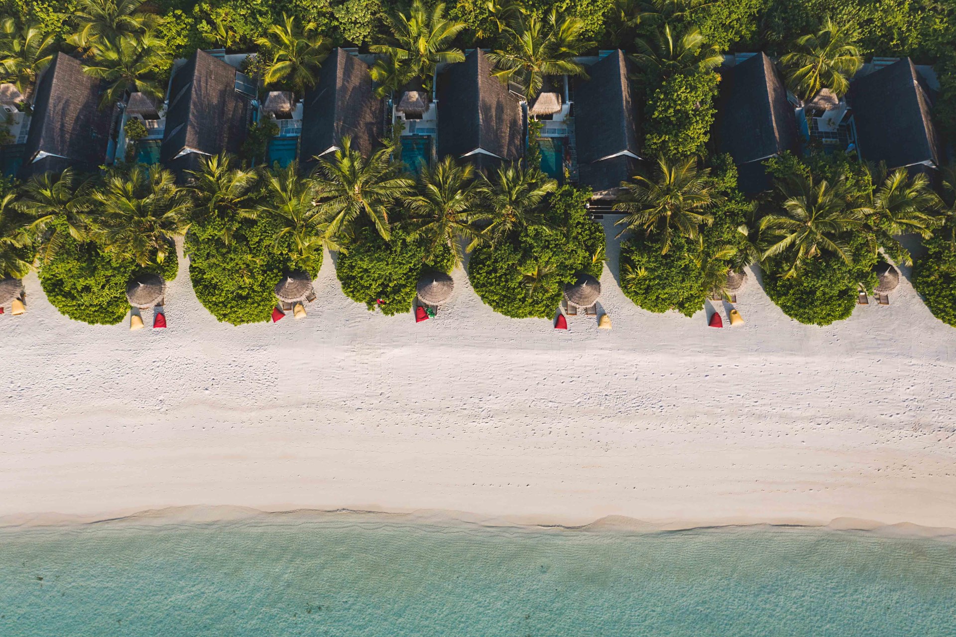 Immagine di sfondo della pagina OBLU Maldive, all-inclusive resort