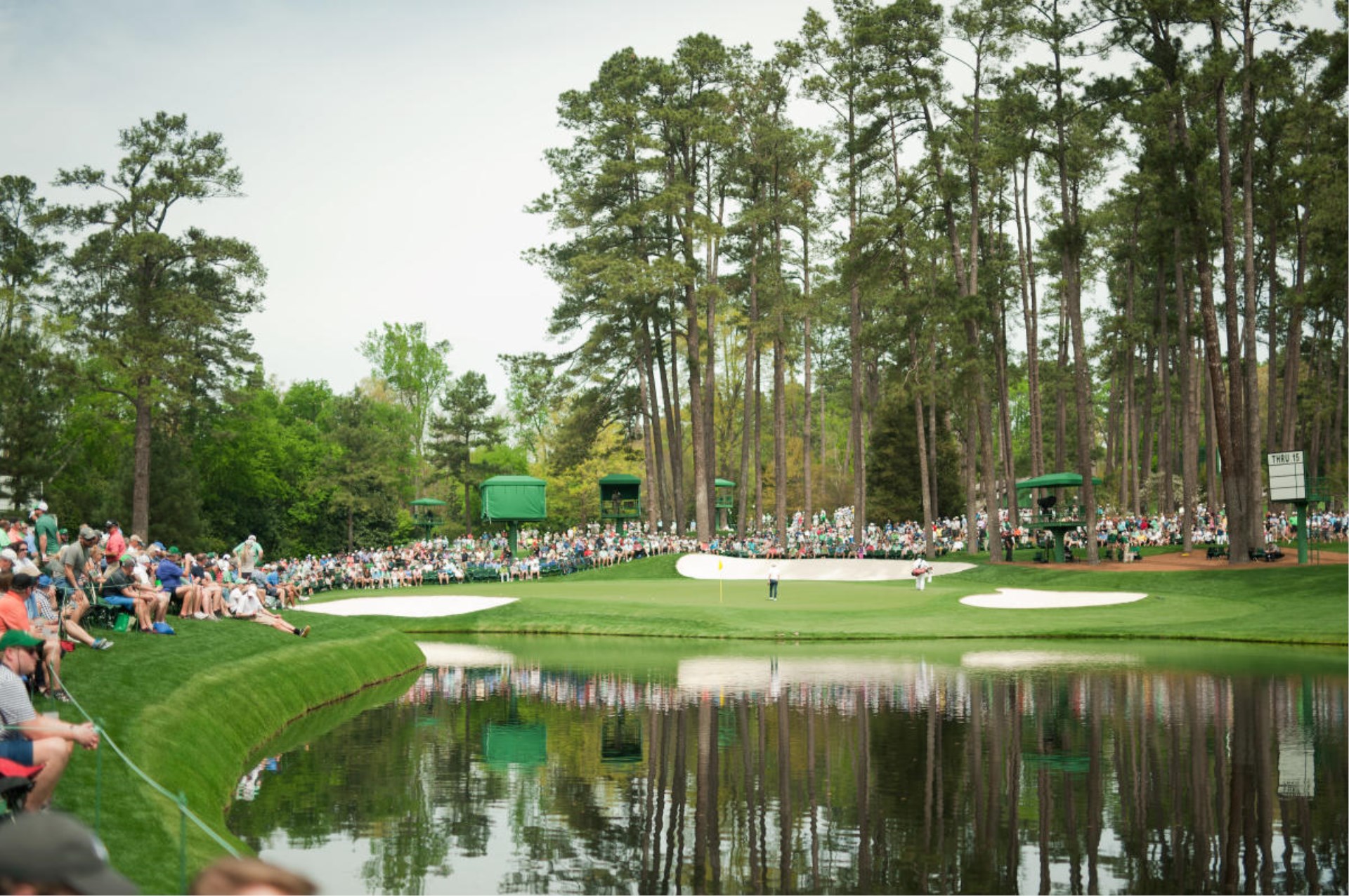 Immagine di sfondo della pagina Amanti del golf calling: inizia il Masters Tournament